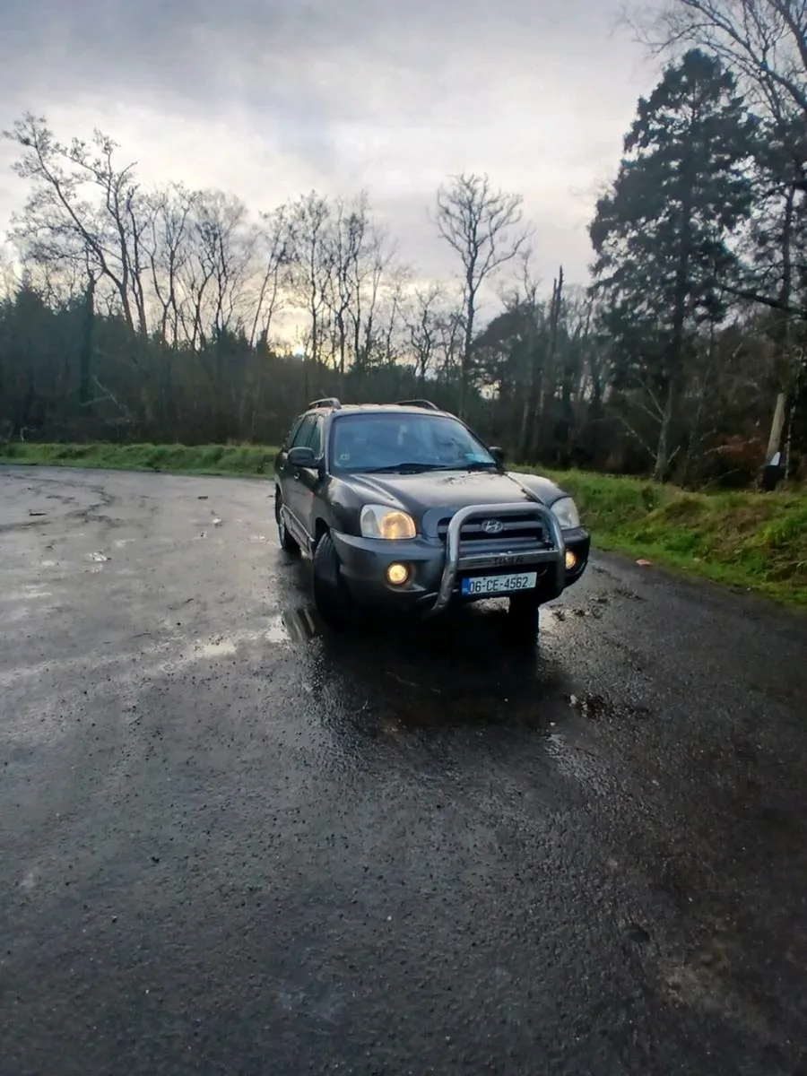Hyundai Santa Fe - Image 1