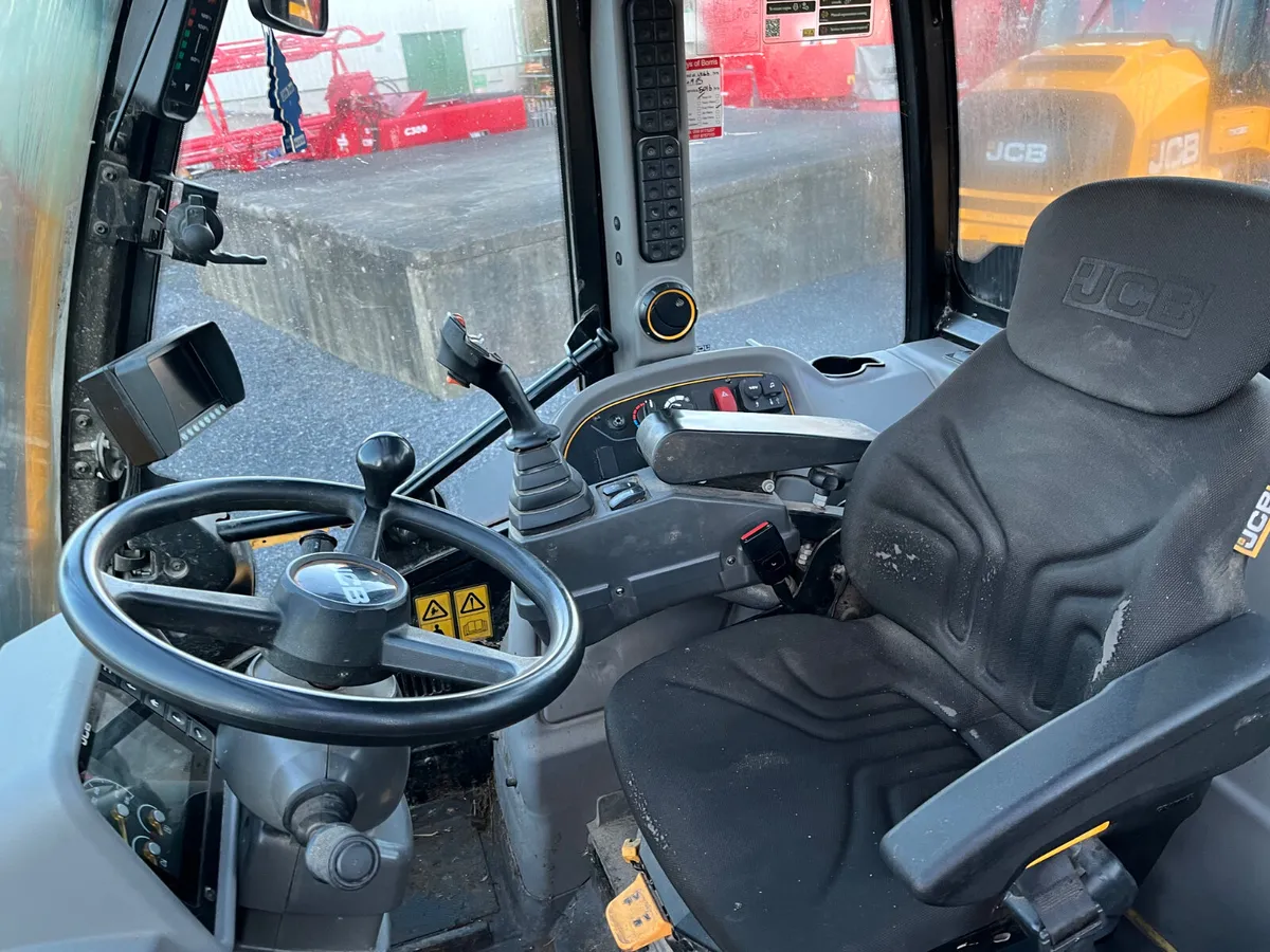 JCB TM 320s - Image 2