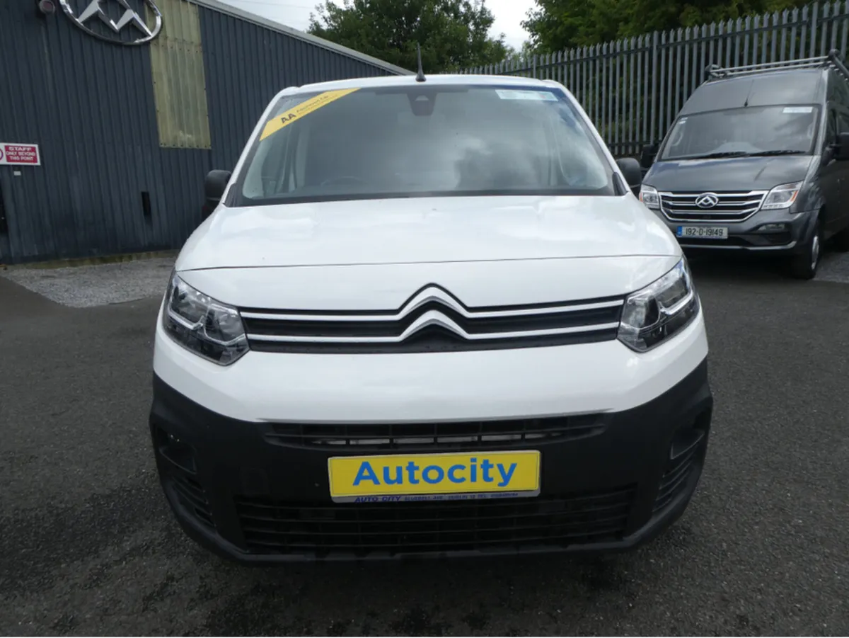 Citroen Berlingo Enterprise Blue Hdi 3 Seats plus - Image 2