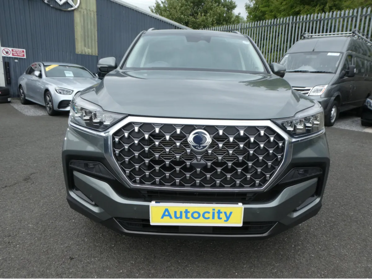 SsangYong Rexton G4 4WD 2 SEAT COM DSL PRICE PLUS - Image 2