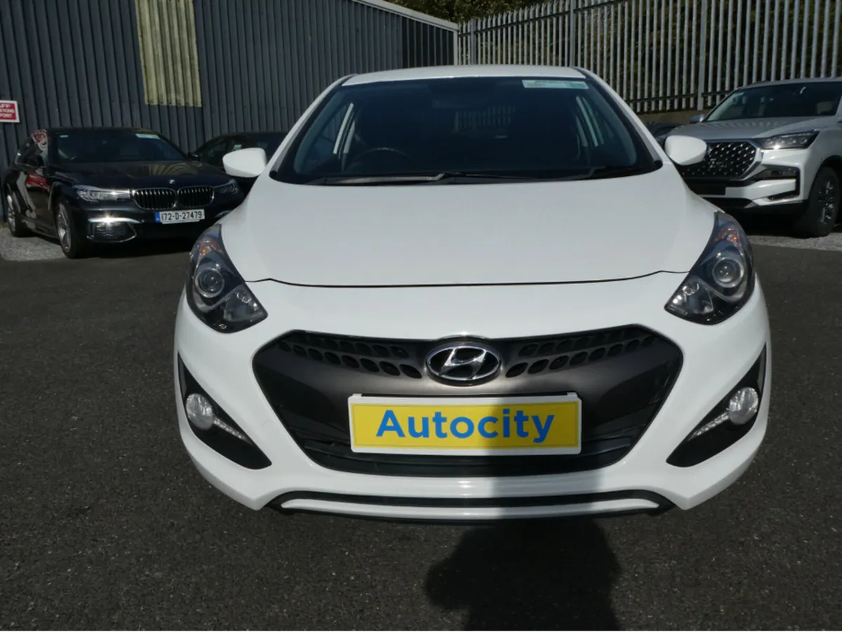 Hyundai i30 DOE 07/26 - Image 2