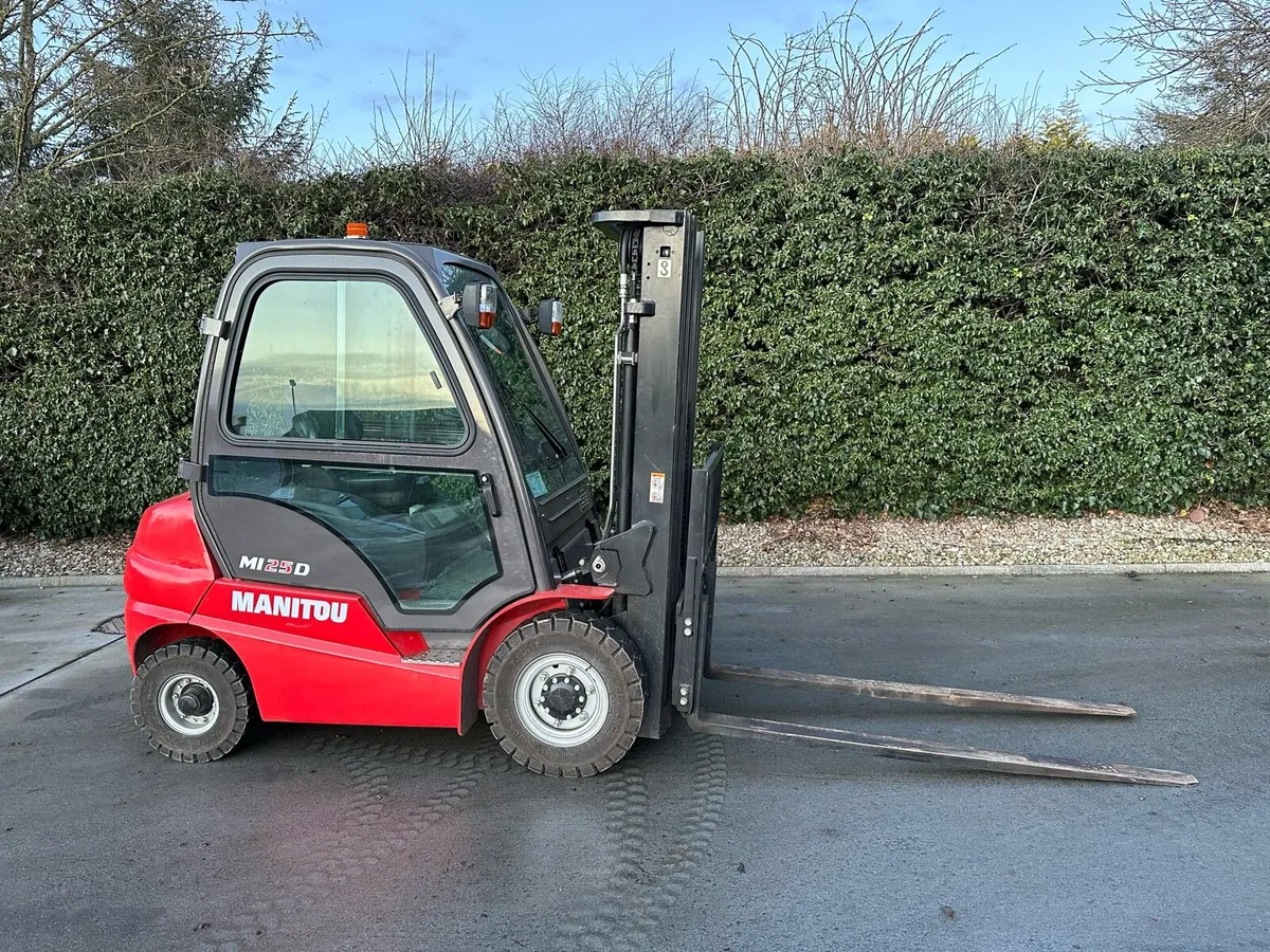 Immaculate Manitou MI25D Forklift - Image 3