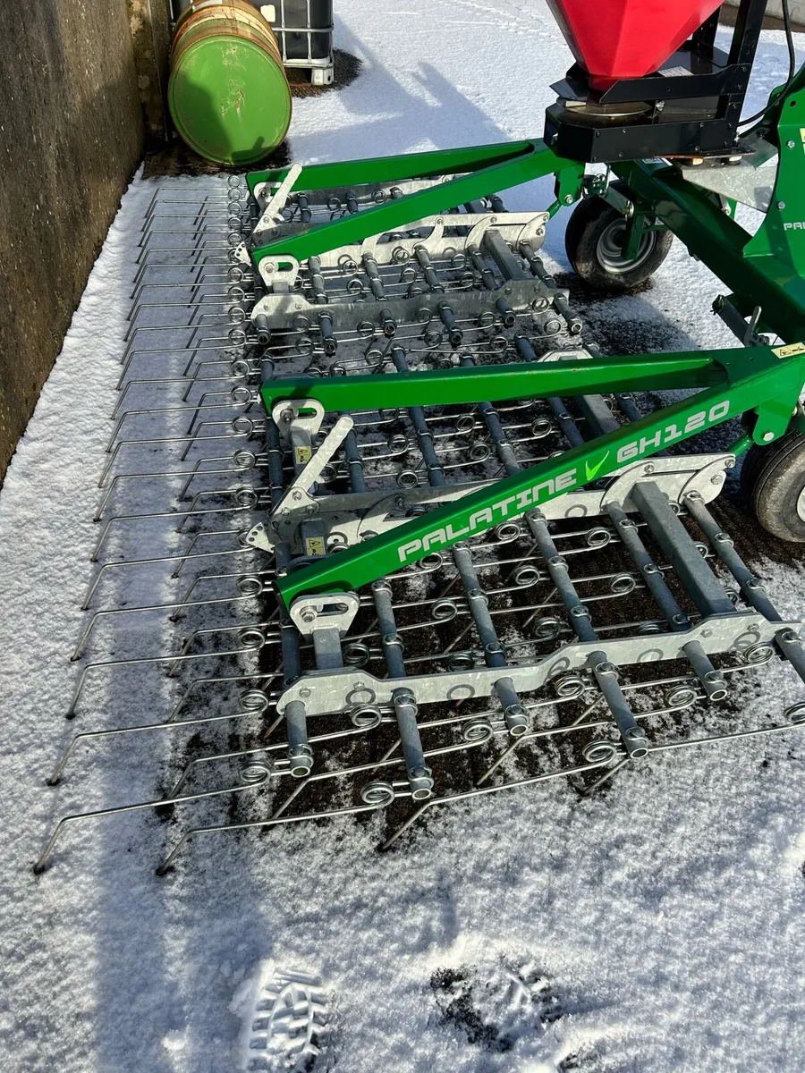 Palatine 3metre Spring Tine Harrow with seed Box - Image 3