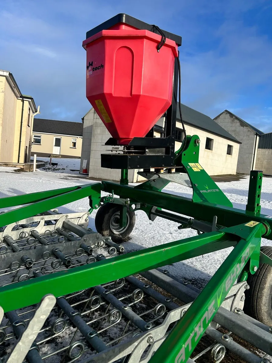 Palatine 3metre Spring Tine Harrow with seed Box - Image 4