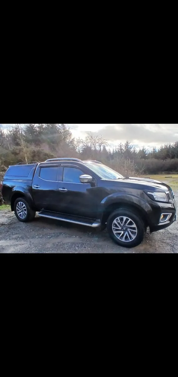 2018 Nissan crew cab. 4x4. - Image 1