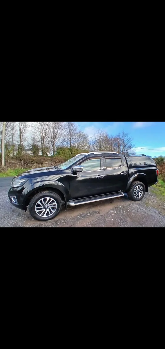 2018 Nissan crew cab. 4x4. - Image 2