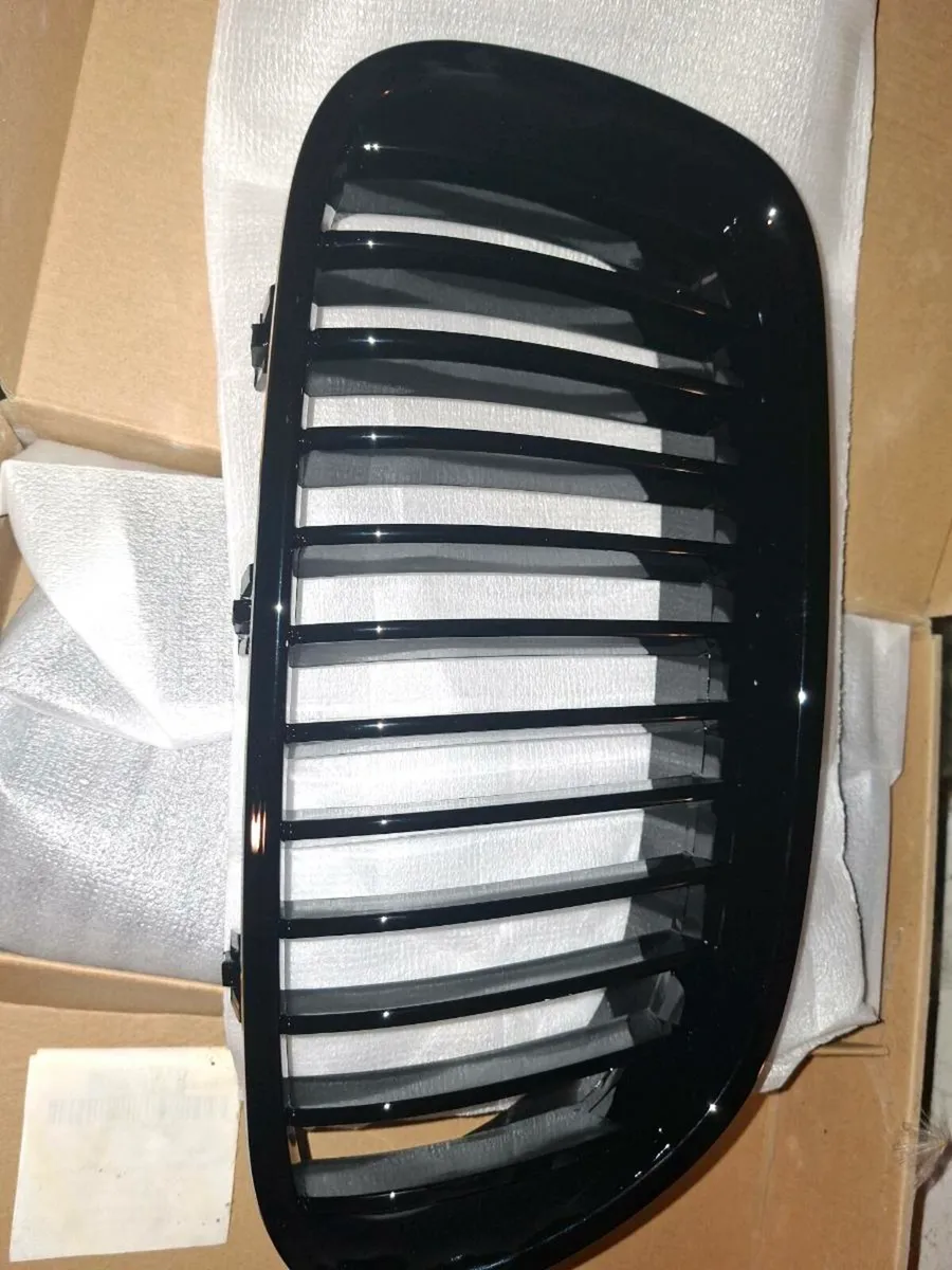 Bmw 5 series grille - Image 1