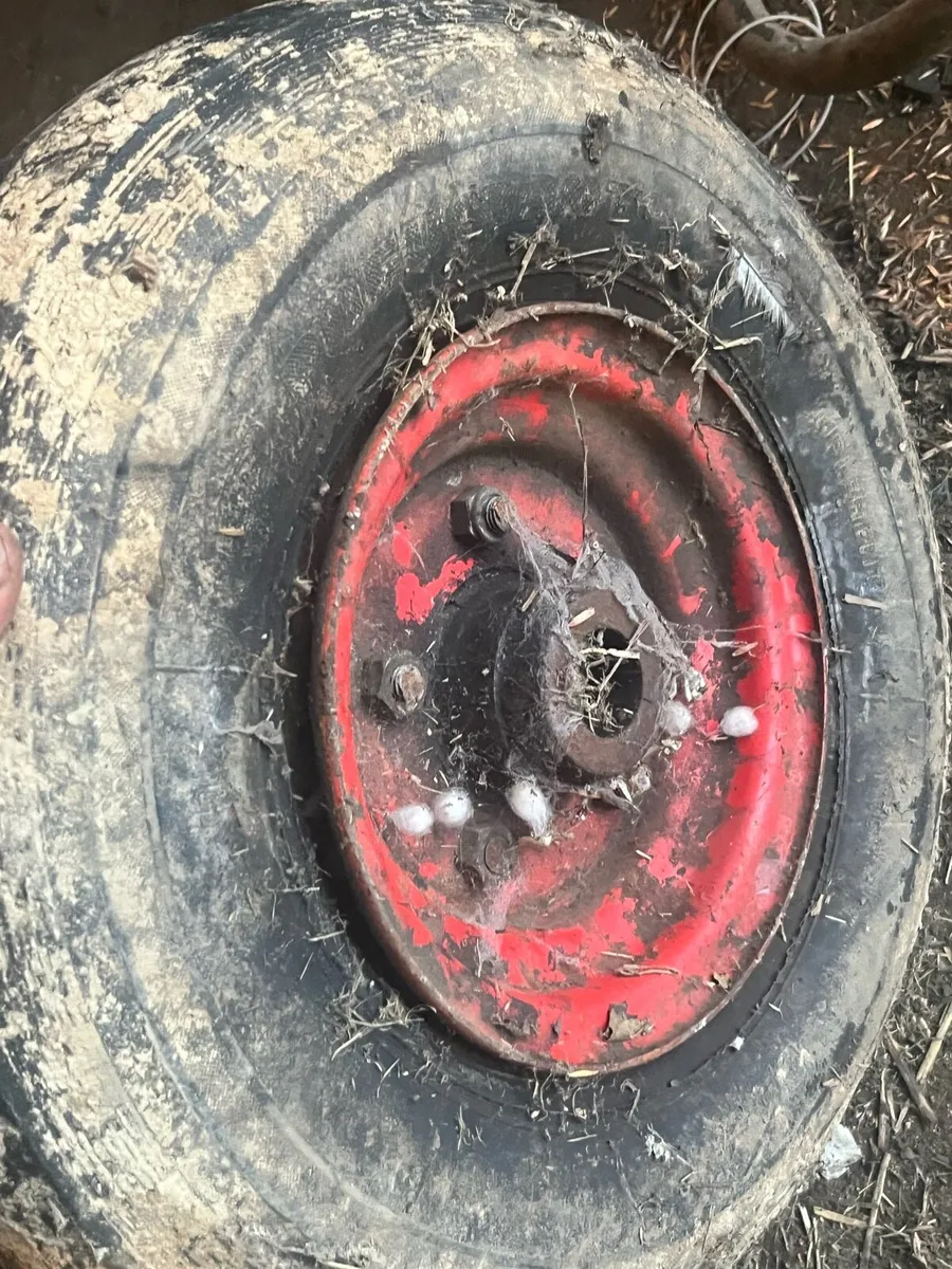 Shed clear out of machinery parts - Image 1
