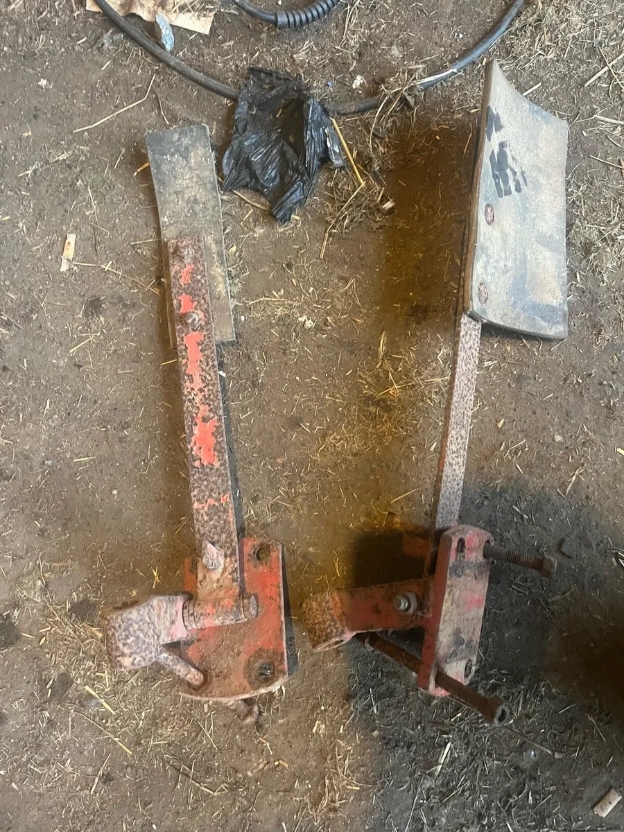 Shed clear out of machinery parts - Image 3