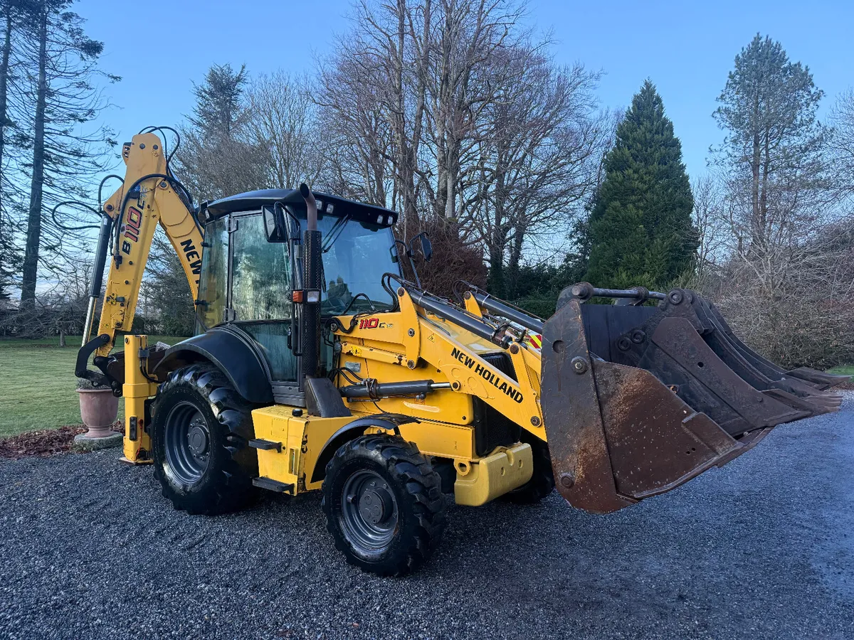 2020 New Holland B110c 1900 HOURS! €49950 - Image 3