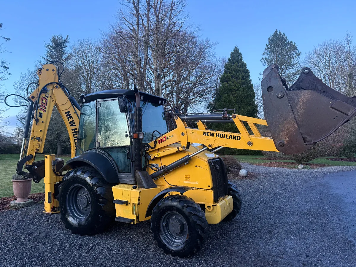 2020 New Holland B110c 1900 HOURS! €49950 - Image 1