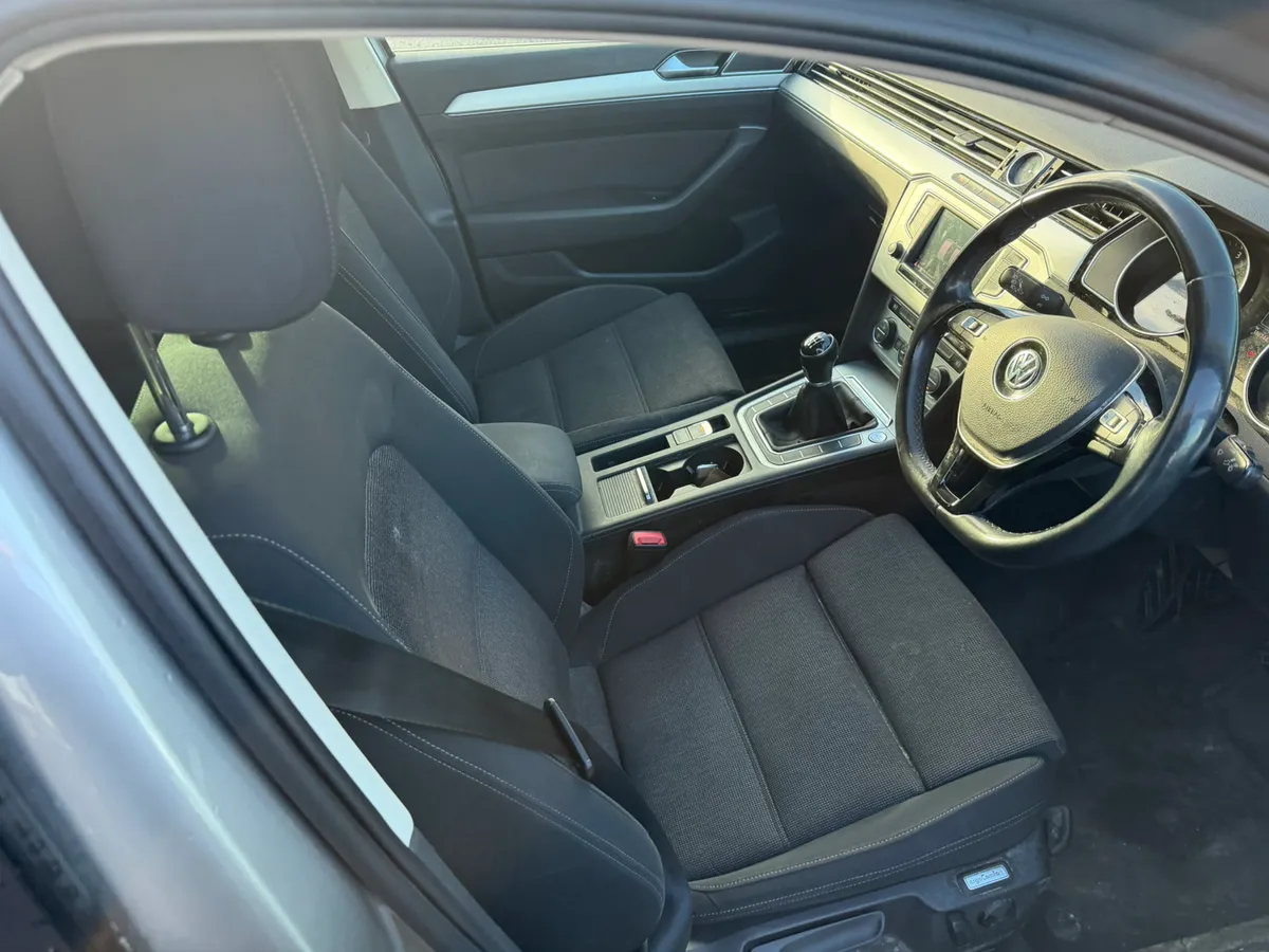 17 Passat no damage - Image 4