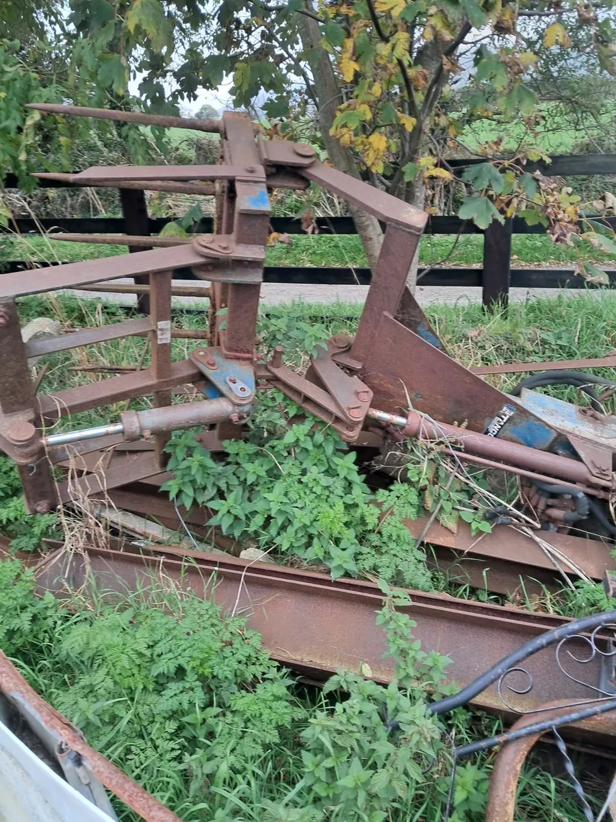 Backend  silage grab