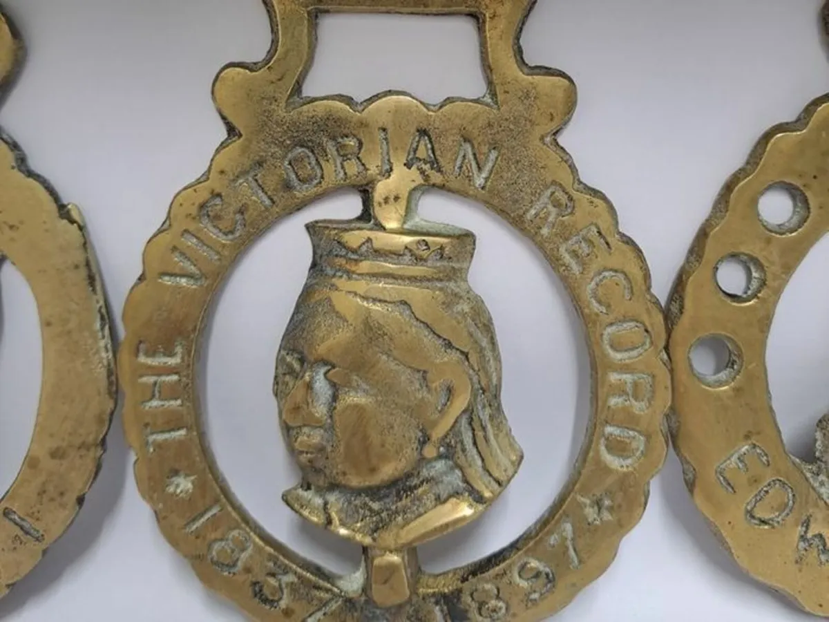 Vintage Horse brass harness medallions - Image 4