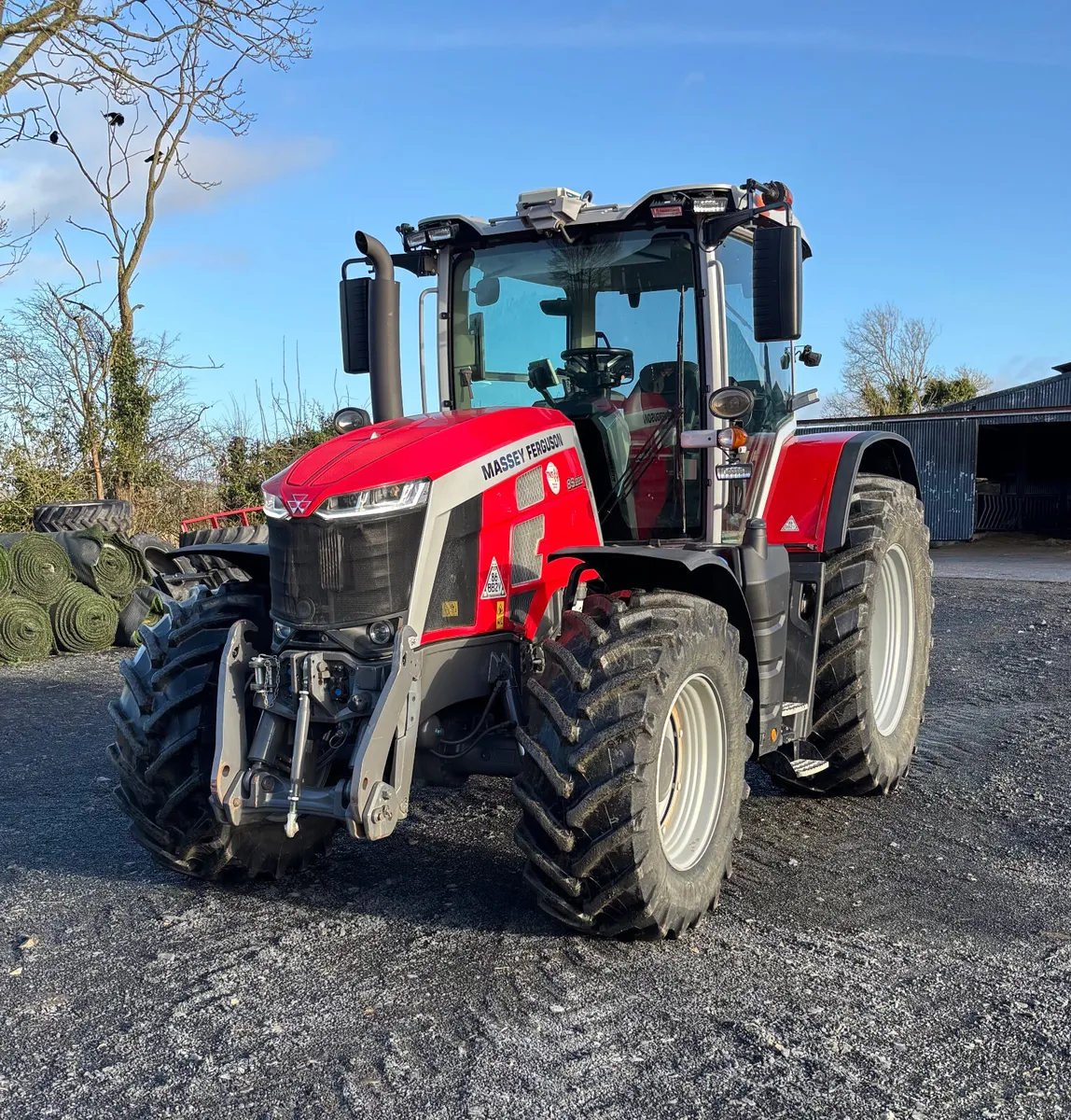 Massey Ferguson 8s225 - Image 1