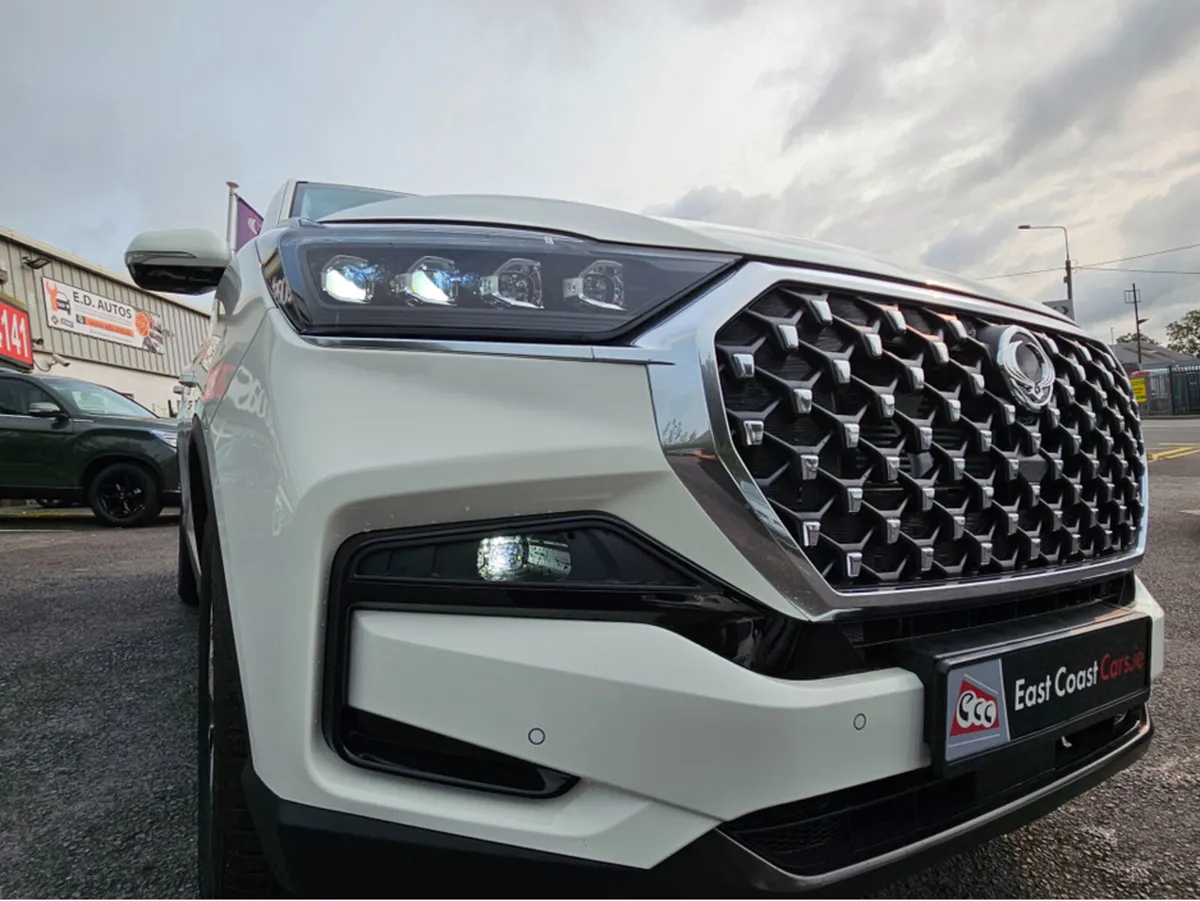 SsangYong Rexton ( 251 PRE REG OFFER ( 2 SEATER CO - Image 3