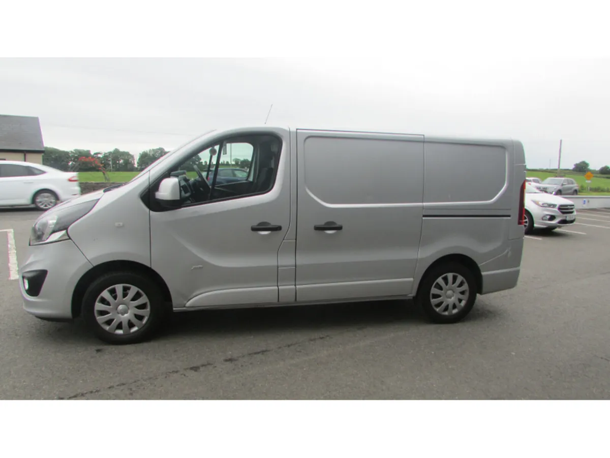 Opel Vivaro 2700 SPORT BT CDTI 5DR - Image 4