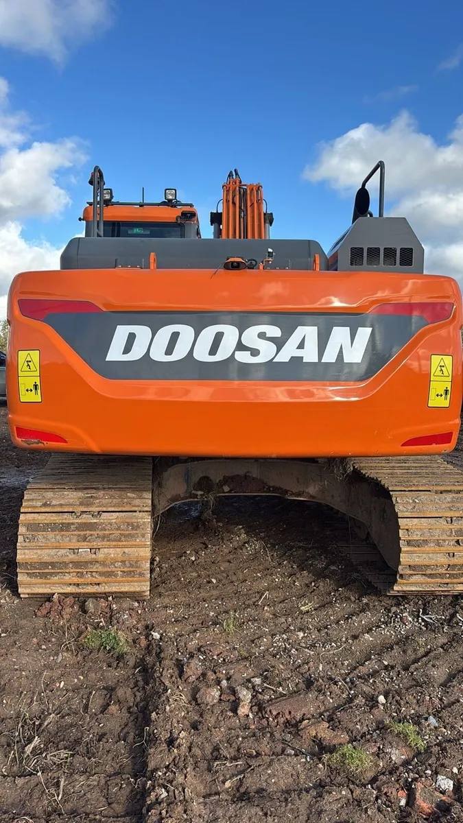 2021 225 Doosan - Image 2