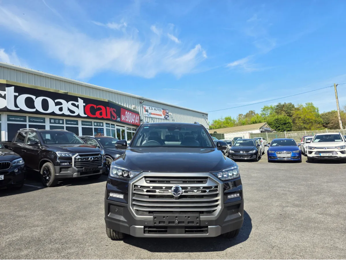 SsangYong Musso NEW MODEL 2.2 CUSTOM EDITION * €43 - Image 3