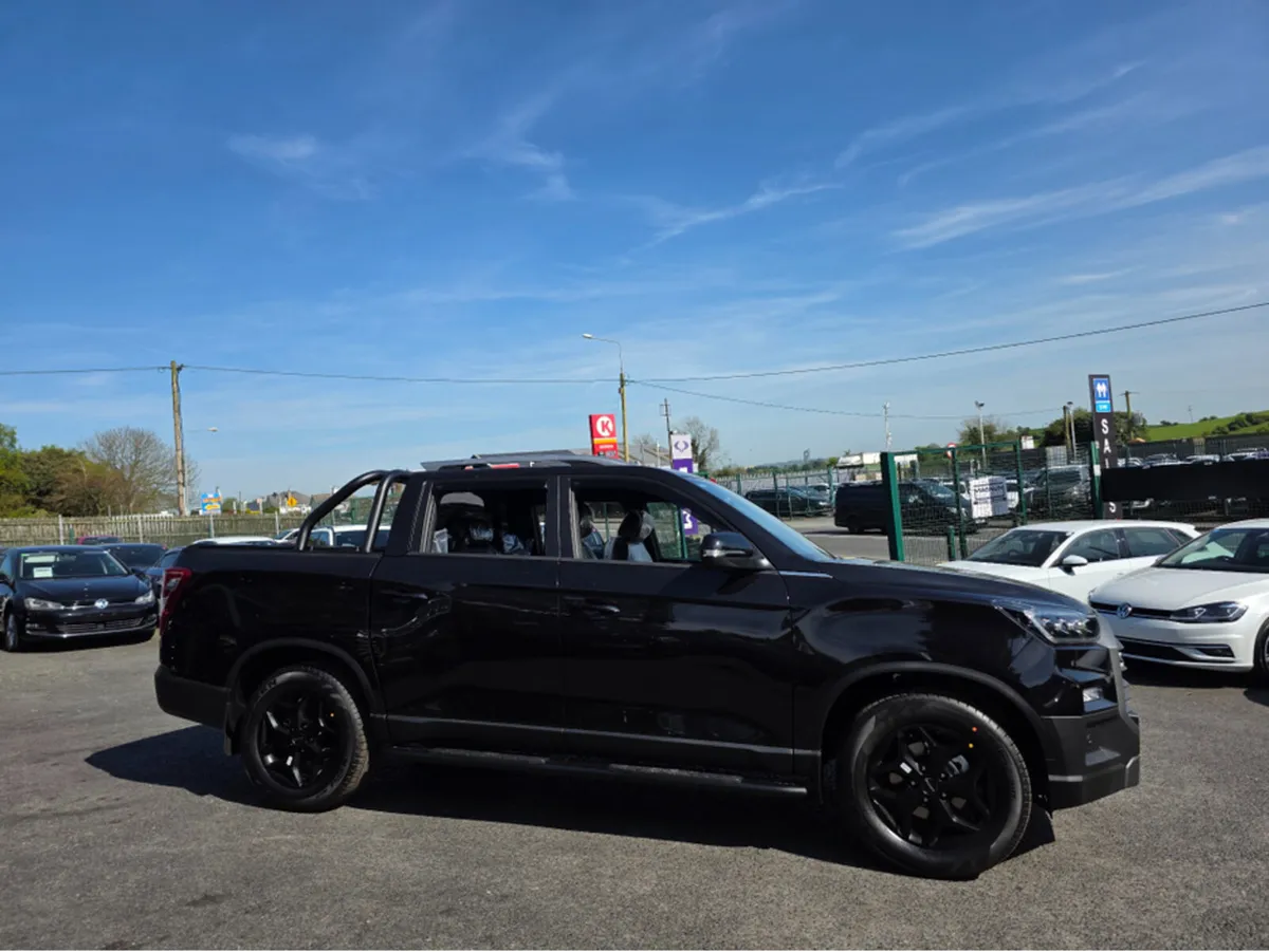 SsangYong Musso NEW MODEL 2.2 CUSTOM EDITION * €43 - Image 4