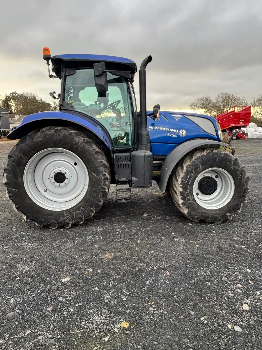 New Holland T7.225 - Image 4