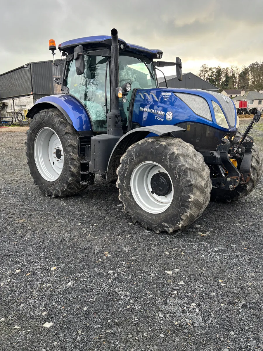New Holland T7.225 - Image 1