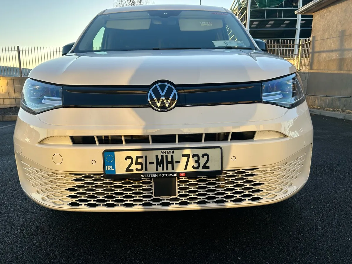 VW Caddy Edition 2.0L TDI - Image 4