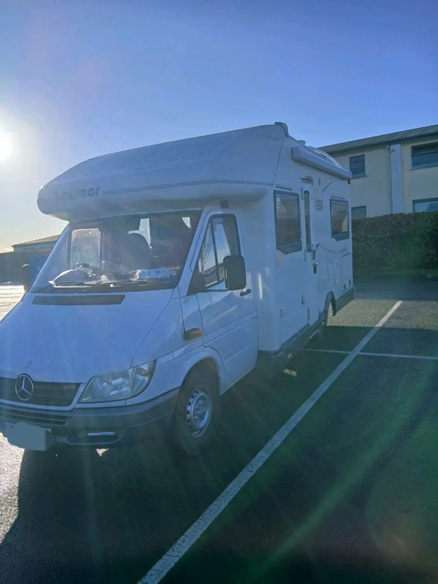 Mobile Camper - Image 1