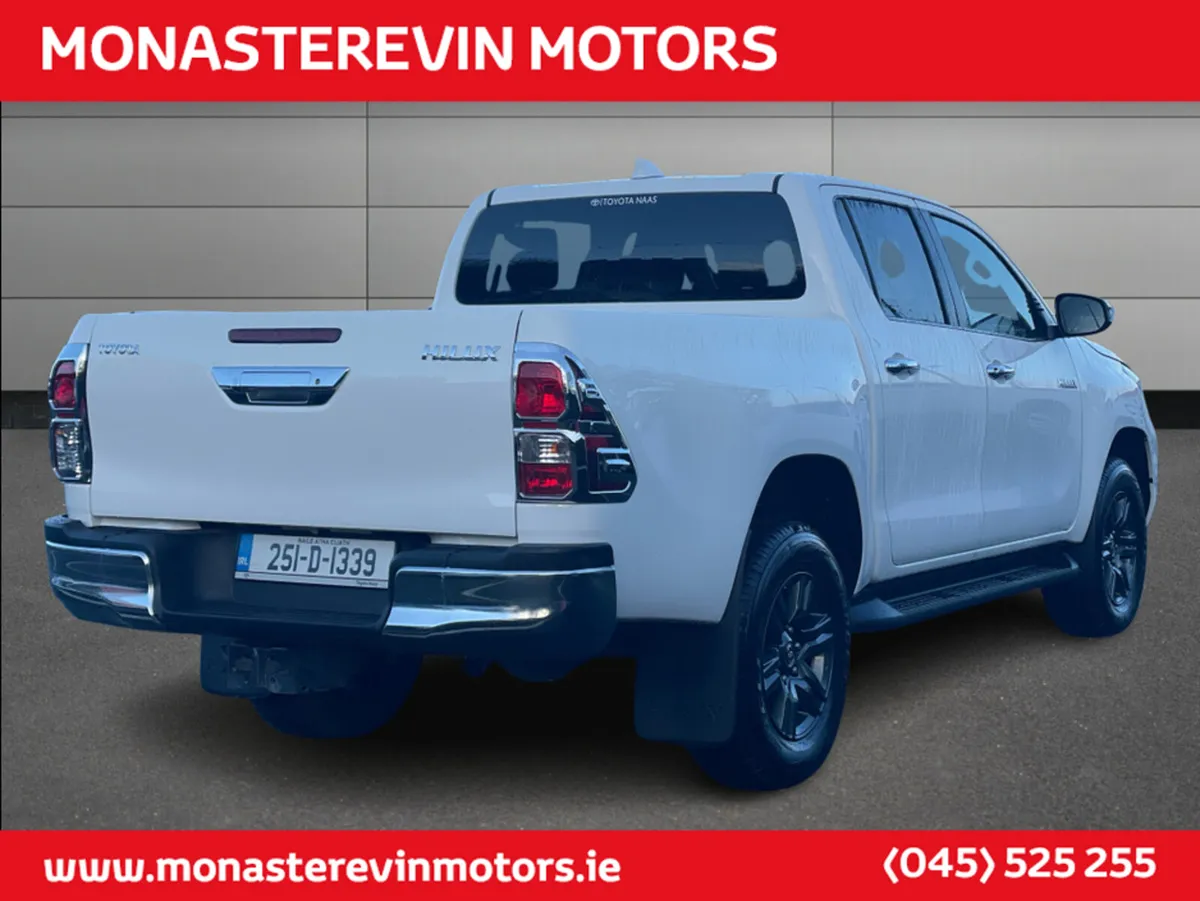 Toyota Hilux 2.4 SR5 D/CAB AUTO - Image 3