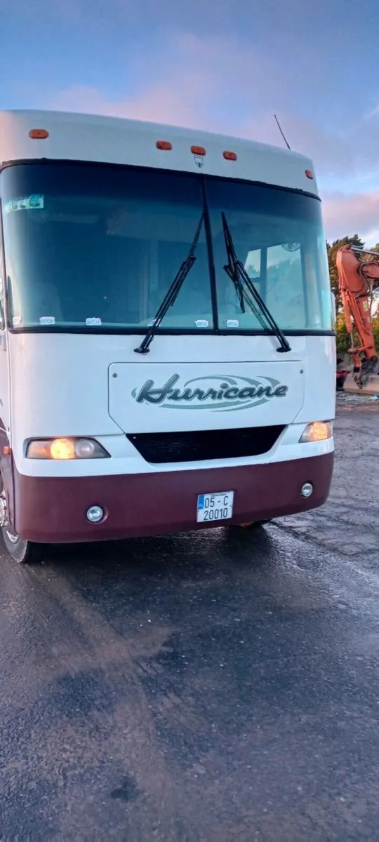 Ford Camper truck - Image 4