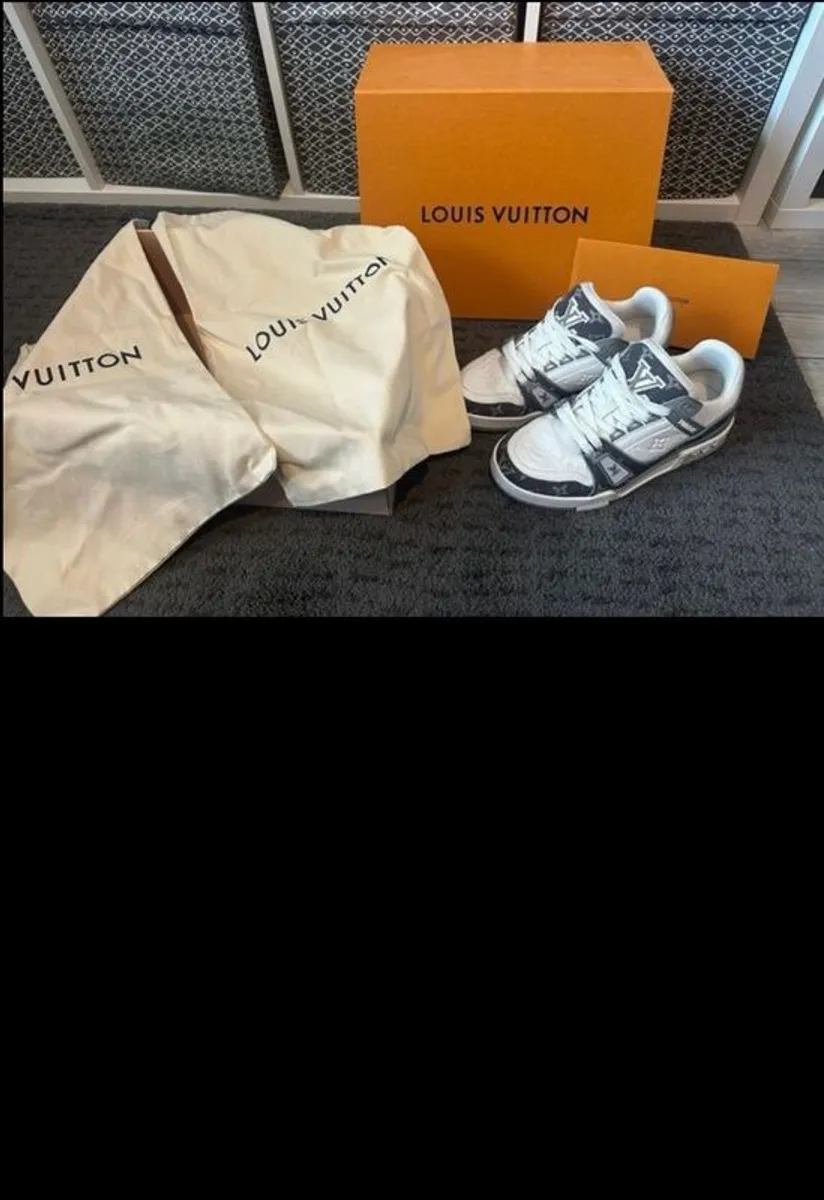 Louis Vuitton trainers - Image 1