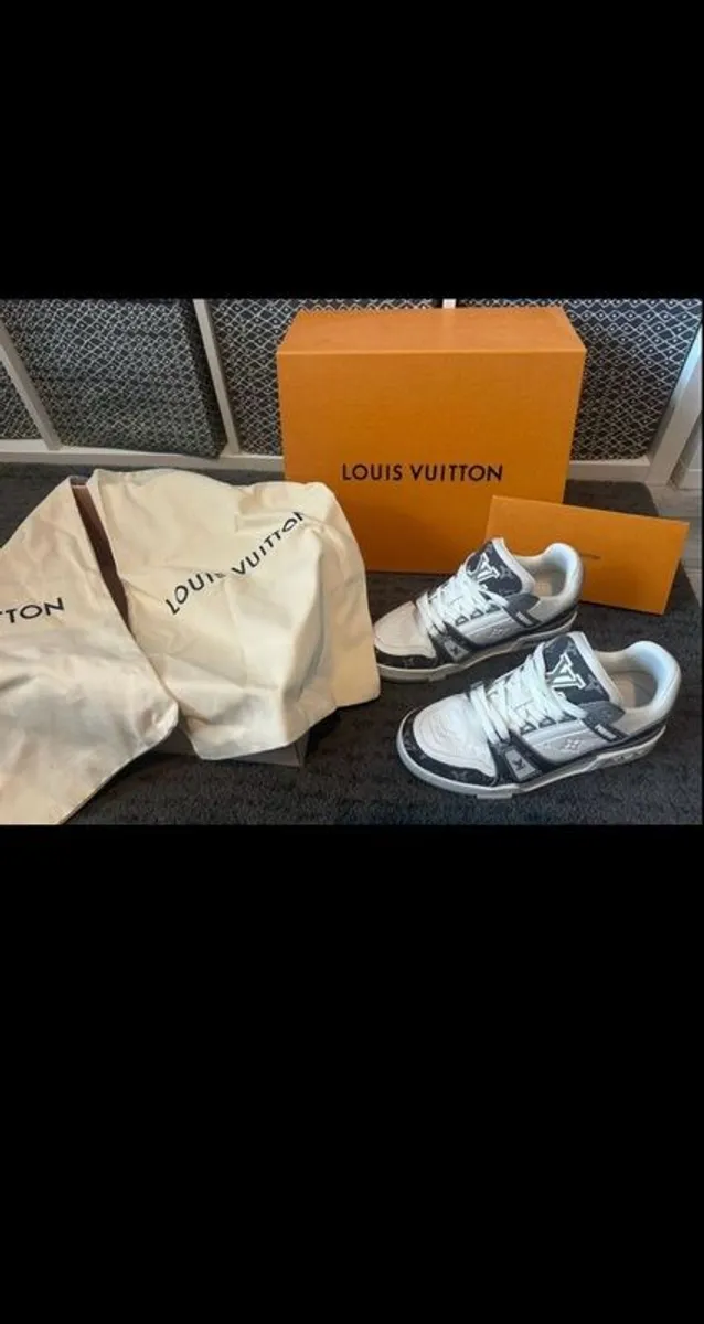 Louis Vuitton trainers - Image 3
