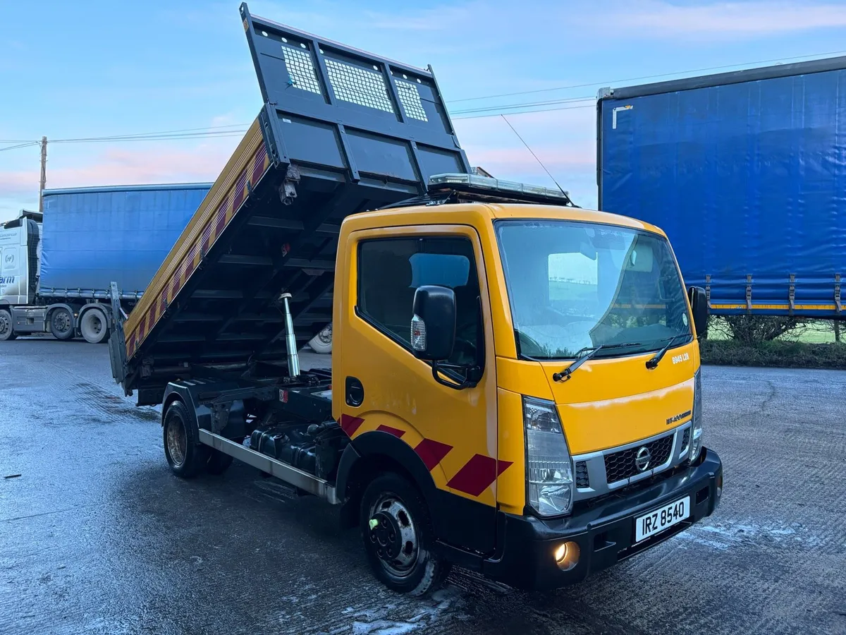 2015 Nissan Cabstar NT400 45.150 - Image 1