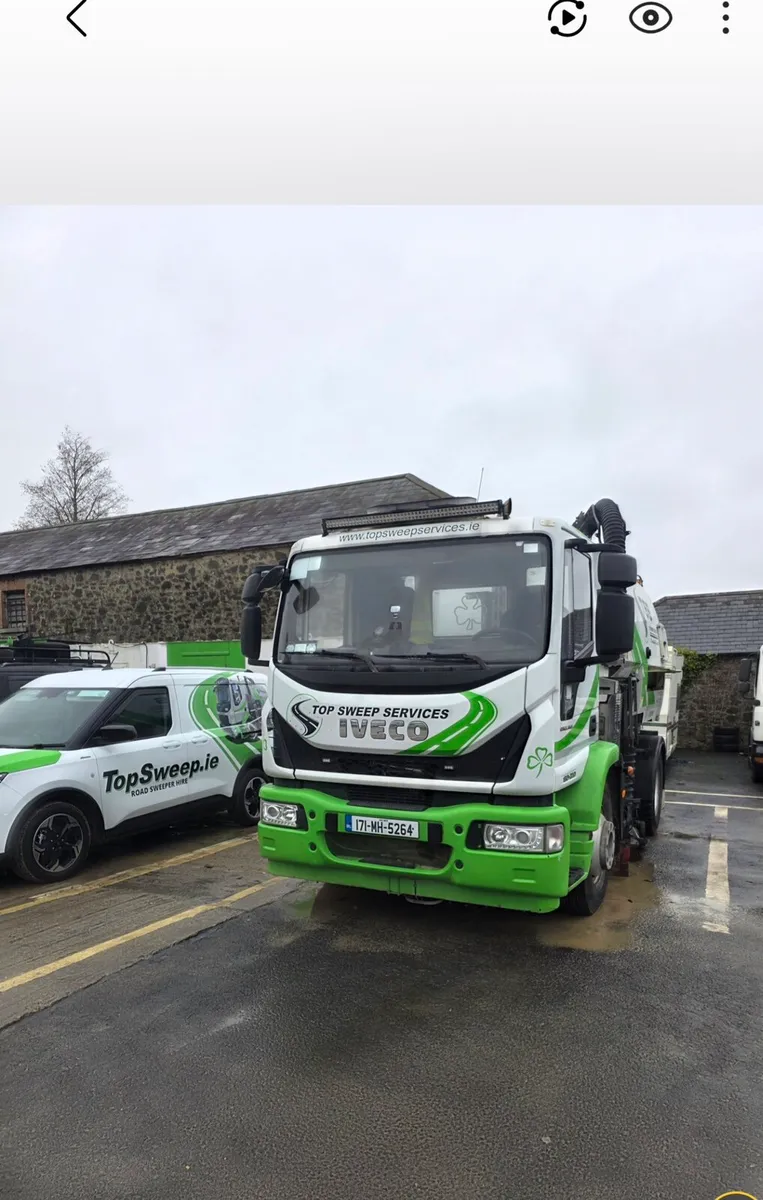 Road sweeper - Image 1