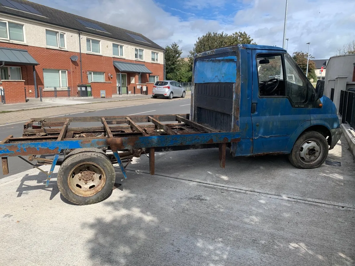 06 Ford transit 2.4 tdci with 6 speed gearbox/diff - Image 2