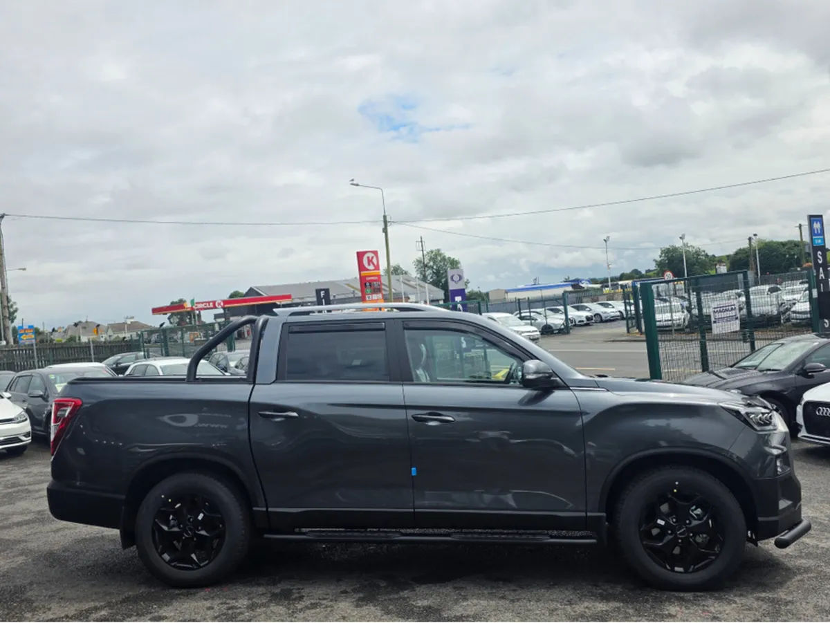 KGM Musso 2.2 PICK UP 5 SEATER COMMERCIAL 4WD 200 - Image 4