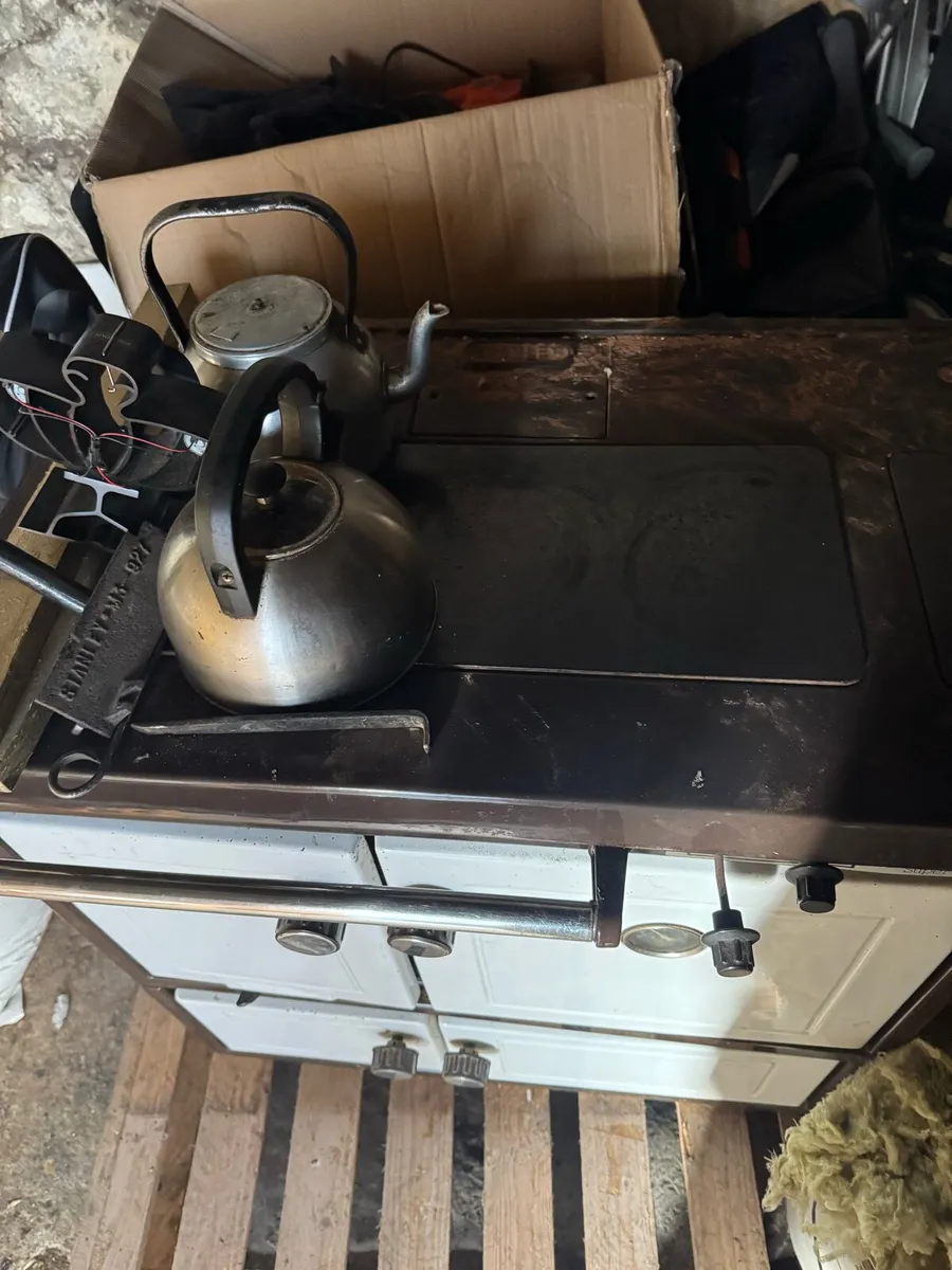 Range cooker - Image 1