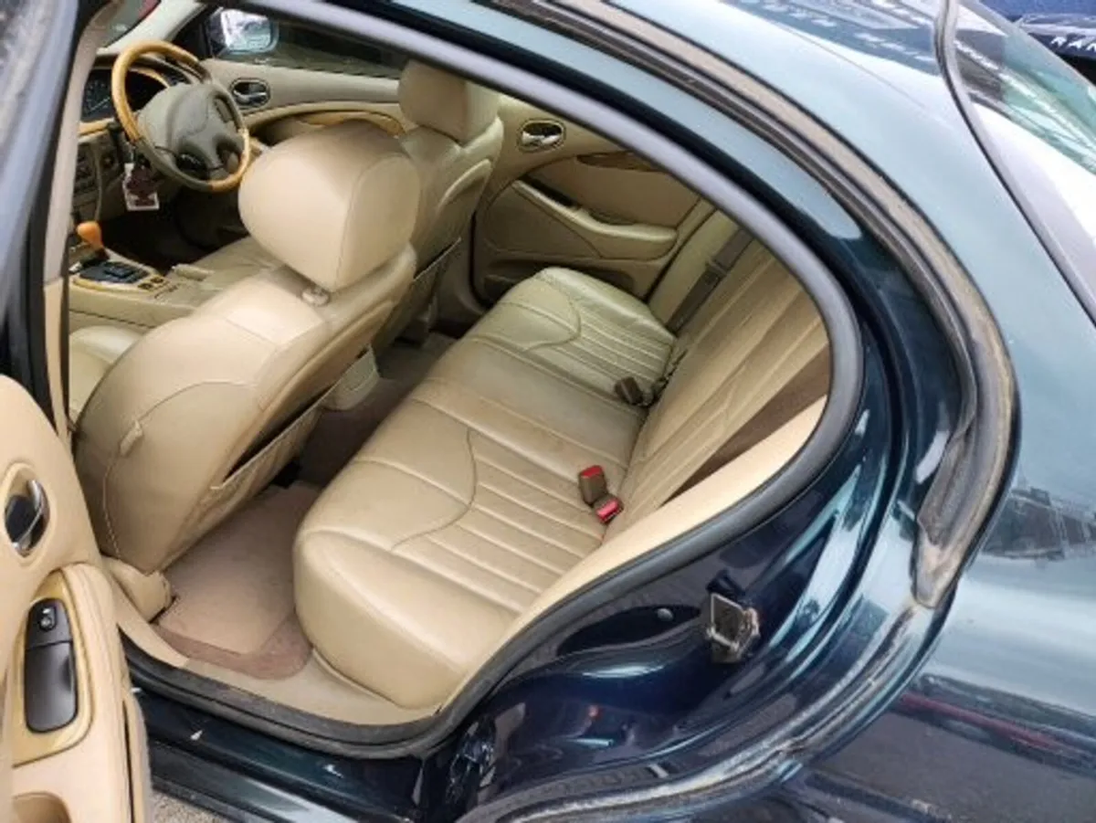 Jaguar S-Type 3.0 V6 EXE. AUTO// CLEAN CAR NICE DR - Image 4