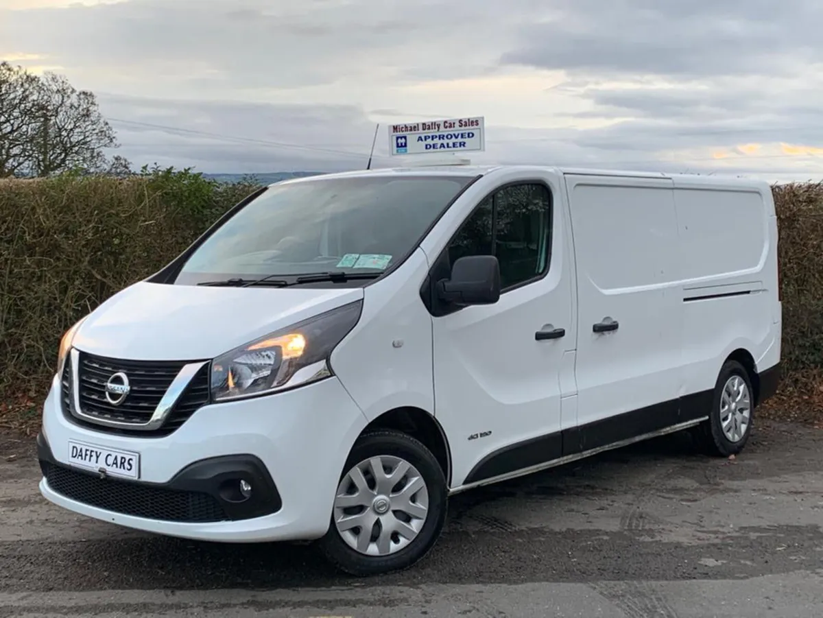 Nissan NV300 LWB 120 SV COL BUMPER 4DR - Image 1