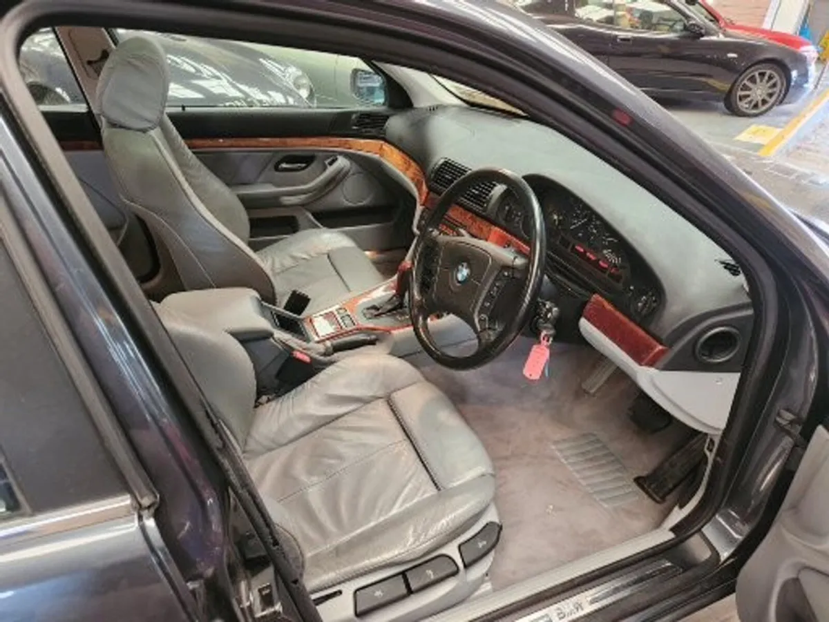 BMW 5-Series 535  STUNNING CAR LOW MILEAGE ONLY 68 - Image 2