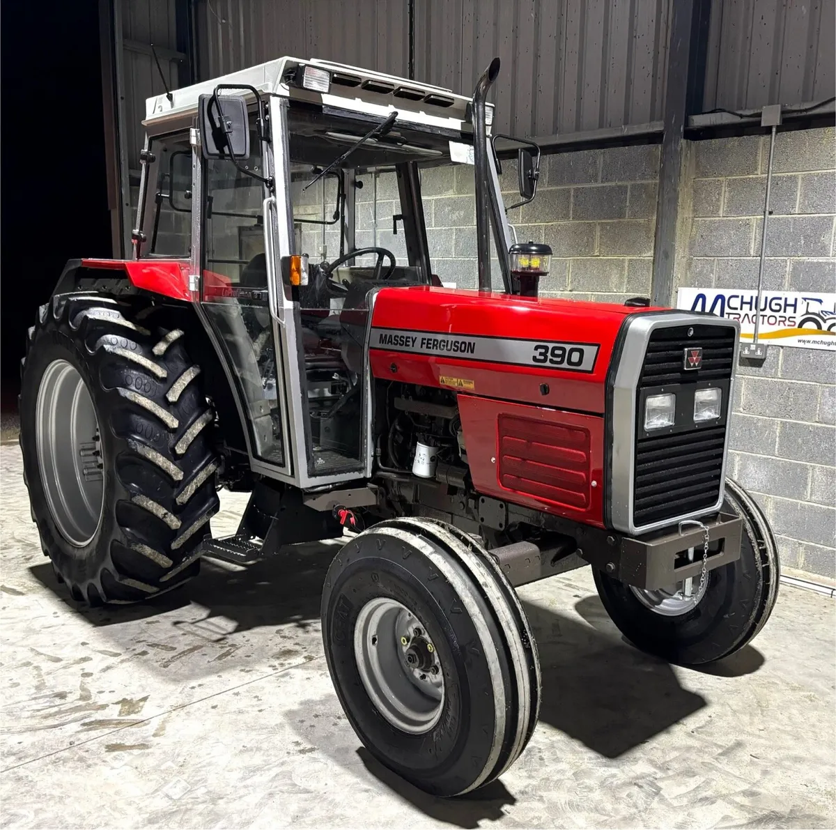 1992 MASSEY FERGUSON 390 - Image 1