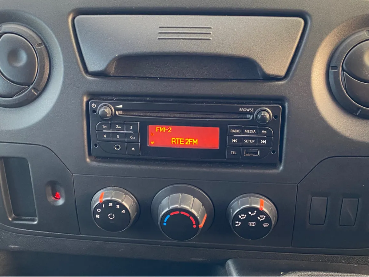 Nissan NV400 L3 H2 FWD 130 270 REAR D DOORS E - Image 4