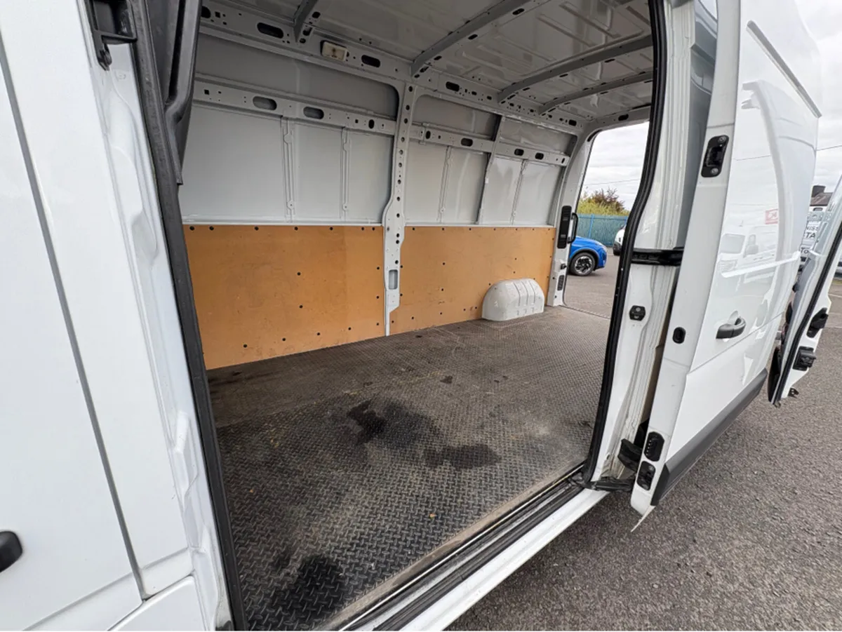 Nissan Interstar L3 H2 135 FWD MY22 3 3DR - Image 2