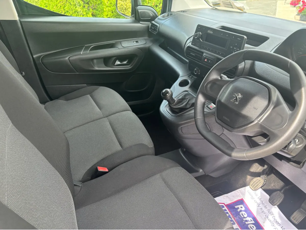 Peugeot Partner 1.5 BLUE HDI 12 MONTHS WAY - Image 4