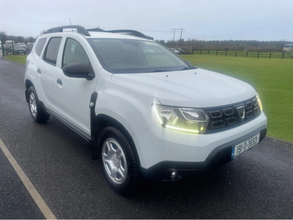 Dacia Duster ESENTIAL BLUE DCI 115 - Image 1