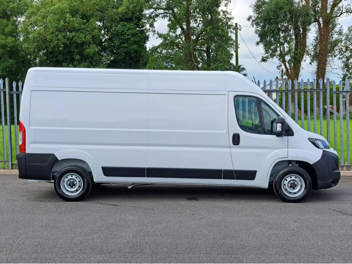 Opel Movano KOMFORT L3H2  2.2TD 140BHP **REVERSING - Image 3