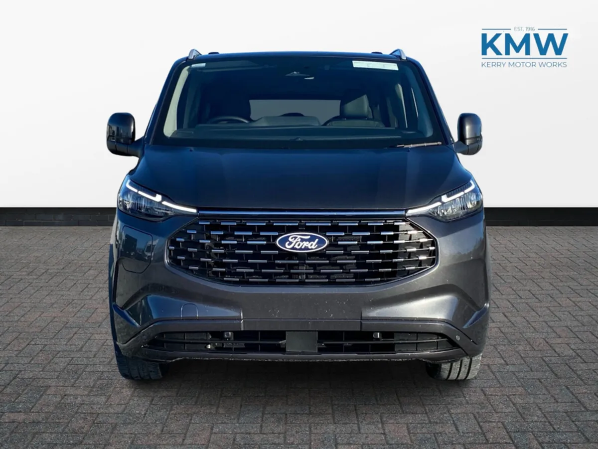 Ford Tourneo 2.5 PHEV LWB Titanium 227 BHP..High S - Image 4