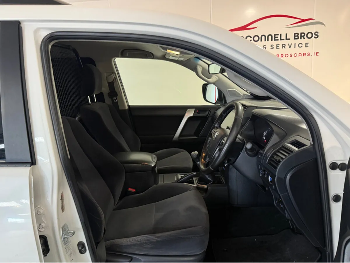 Toyota Land Cruiser LAND CRU CRUISER LWB C LC COMM - Image 3