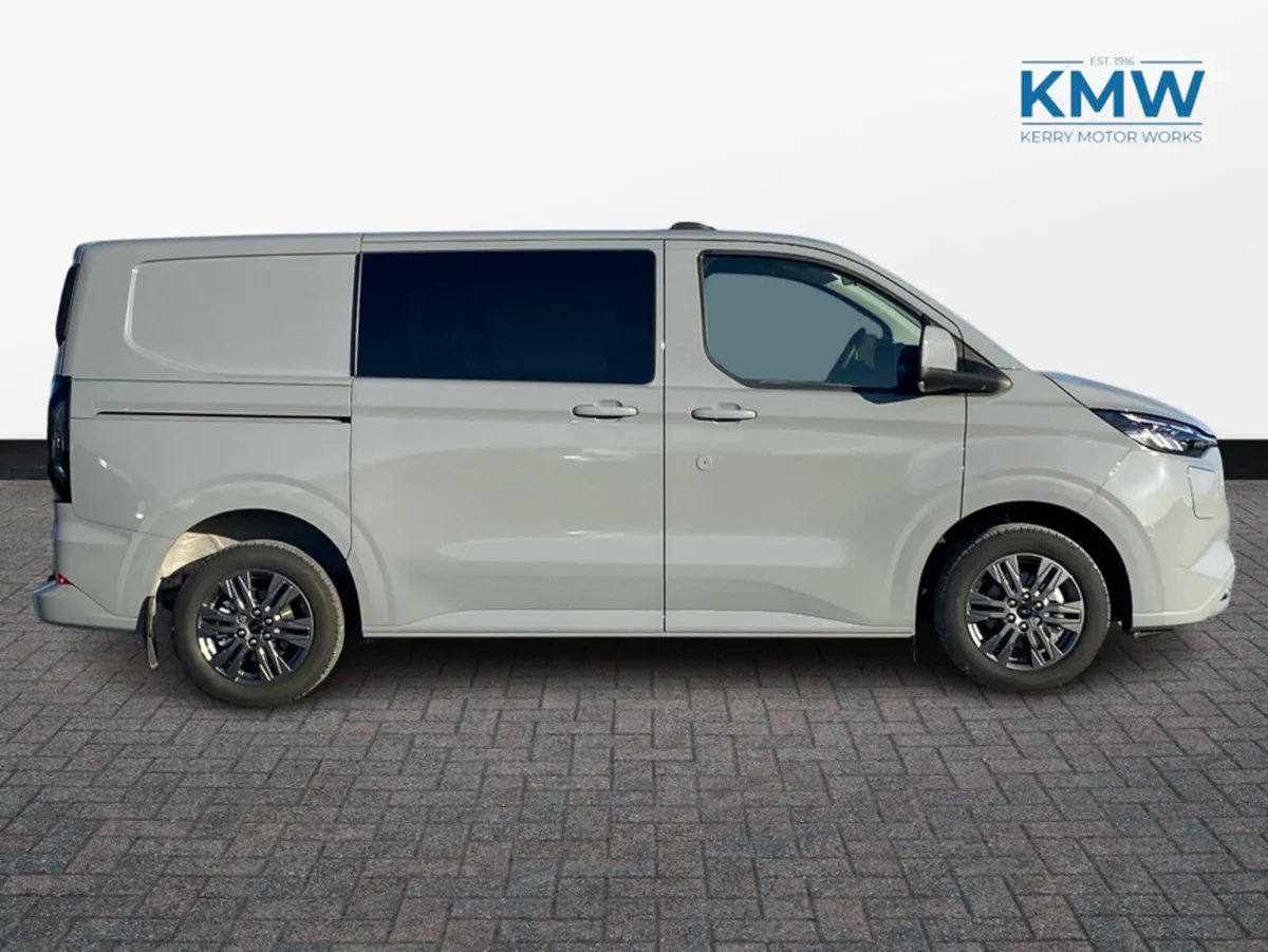 Ford Transit Custom 2.5 SWB Limited Crew Cab,  2.5 - Image 4