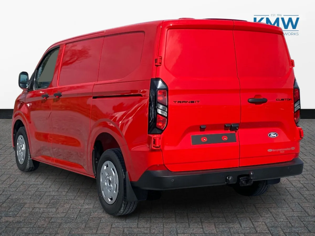 Ford Transit Custom Trend SWB 136BHP - Image 4